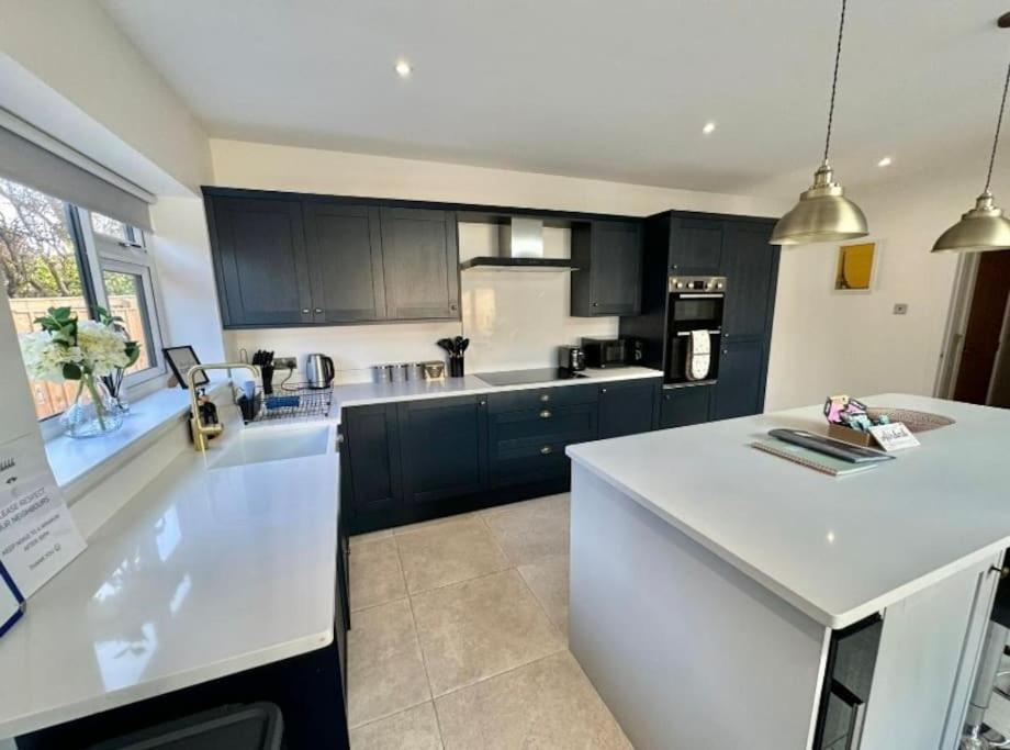 Stylish Apartment Near The Centre Of Χαρογκέιτ Εξωτερικό φωτογραφία