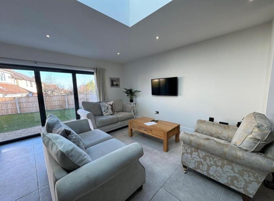 Stylish Apartment Near The Centre Of Χαρογκέιτ Εξωτερικό φωτογραφία